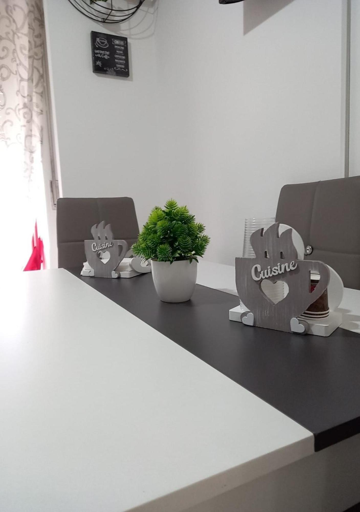 My Family Intero Appartamento Con Parcheggio Privato Potenza Exterior photo